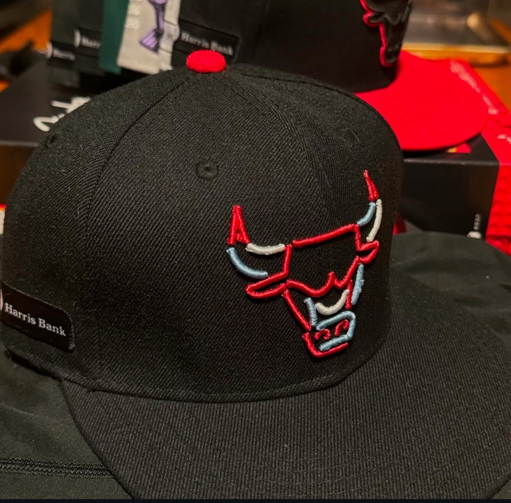 Chicago Bulls SnapBack Hat Gently Used