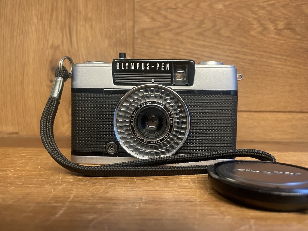 *New Light Seal : Near Mint* Olympus Pen EE-3 35mm Half Frame Film Camera /Japan