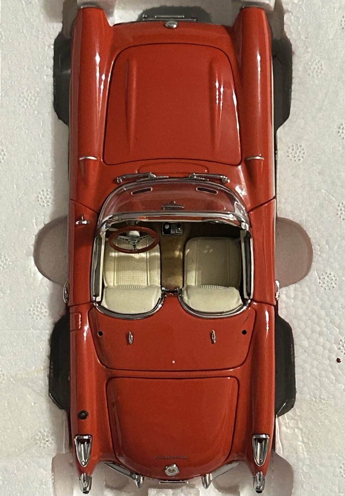 Franklin Mint 1957 Corvette Convertible Fuelie Fiberglass Edition Model Replica
