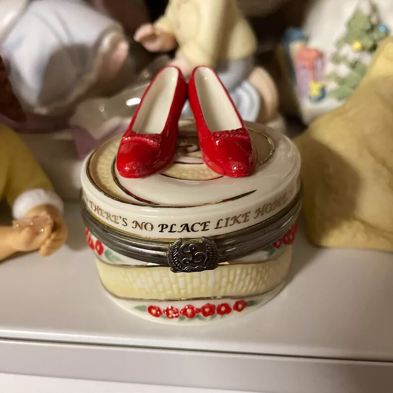 Lenox The Wizard of Oz Ruby Slippers Treasure Box Vintage Statue Rare Collection