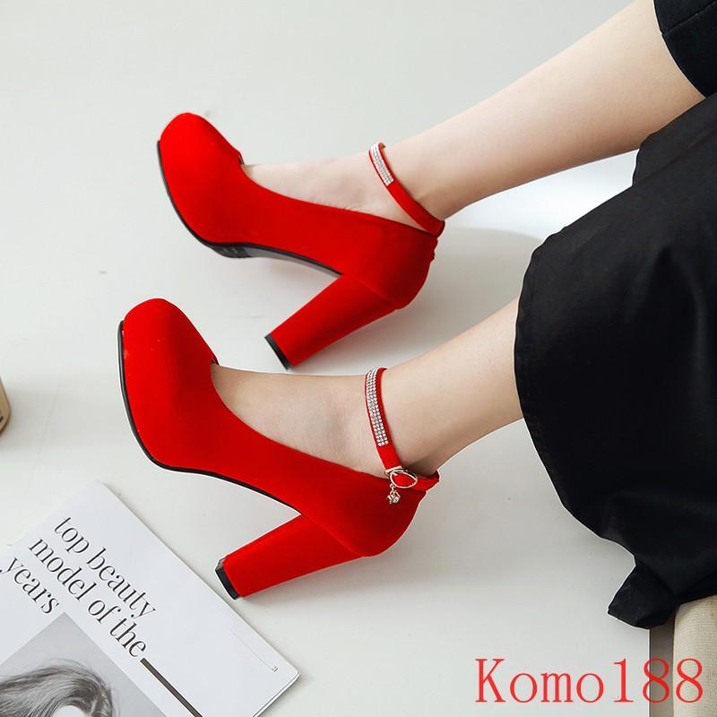 Women's Chunky Heel Round Toe Faux Suede Ankle Strap Party Shoes in Multiple Sizes