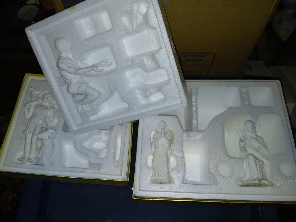 Lenox Collections 21 Piece Set Animals Shepards Angels Holy 3 Kings Children