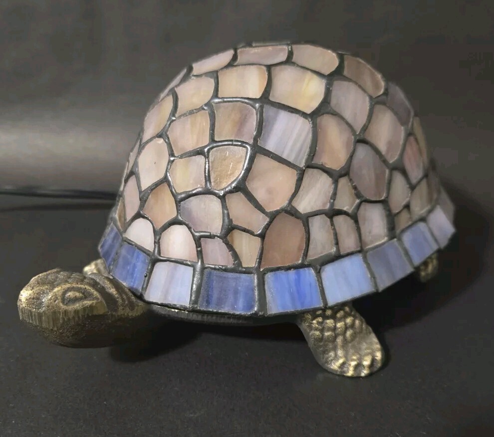 Quoizel Turtle Lamp Stained Glass Tiffany Style Metal Body