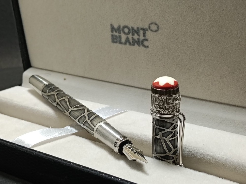 Montblanc Heritage Collection Rouge et Noir Spider Metamorphosis Fountain Pen