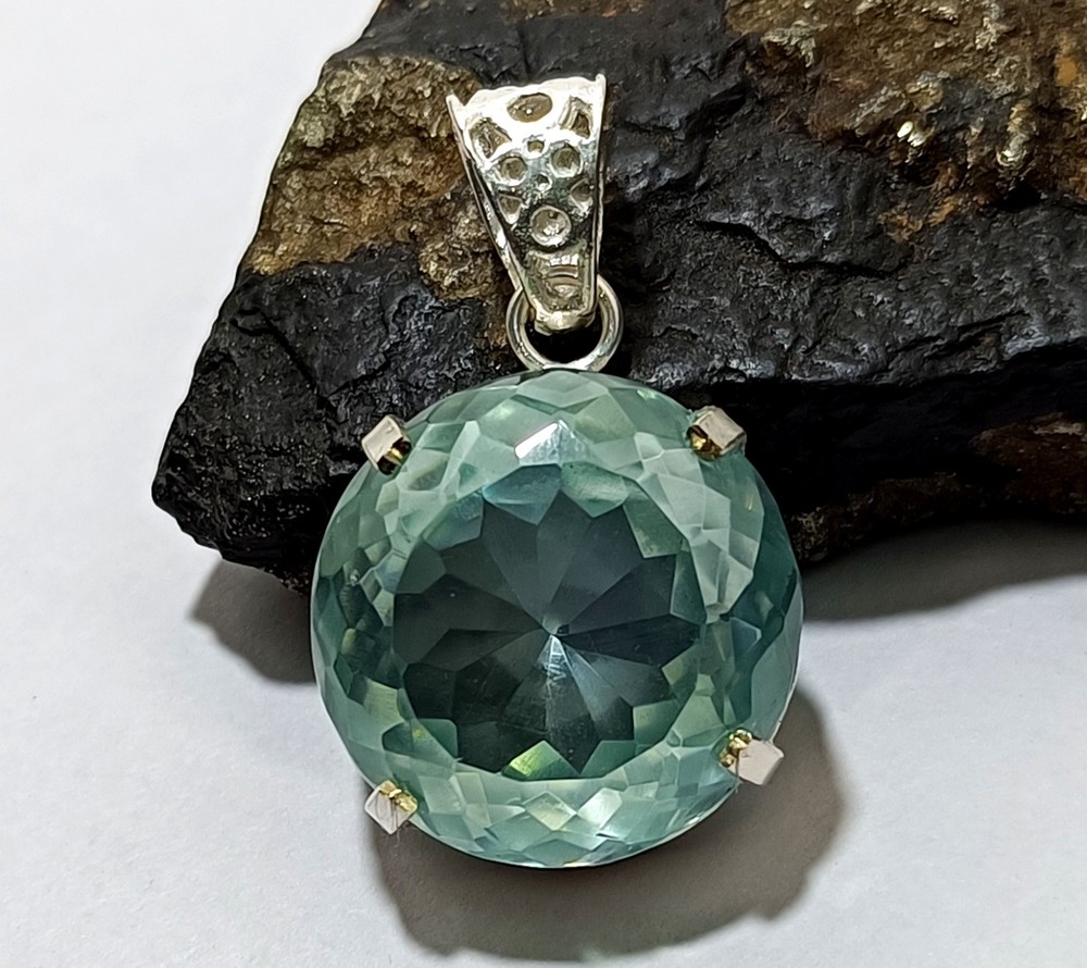 78.95 Ct Natural Brazilian Round Cut Water Blue Zircon Pendant Silver Gemstone