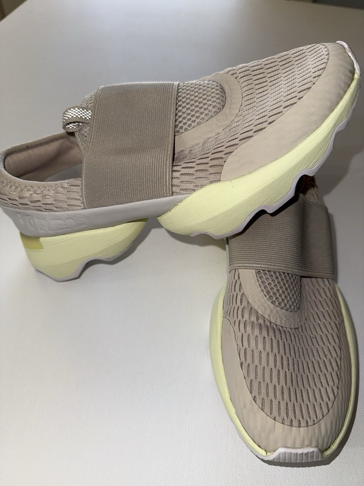 Sorel Women’s Kinetic Impact II Strap Sneakers Beige Size 7.5 Slip-On Comfort