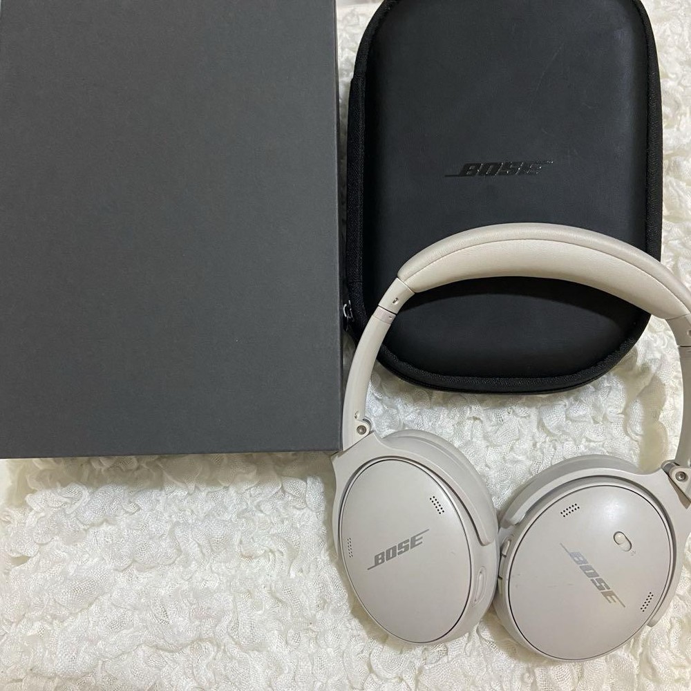Bose QuietComfort 45 QC45 Wireless Noise-Cancelling Headphones in White