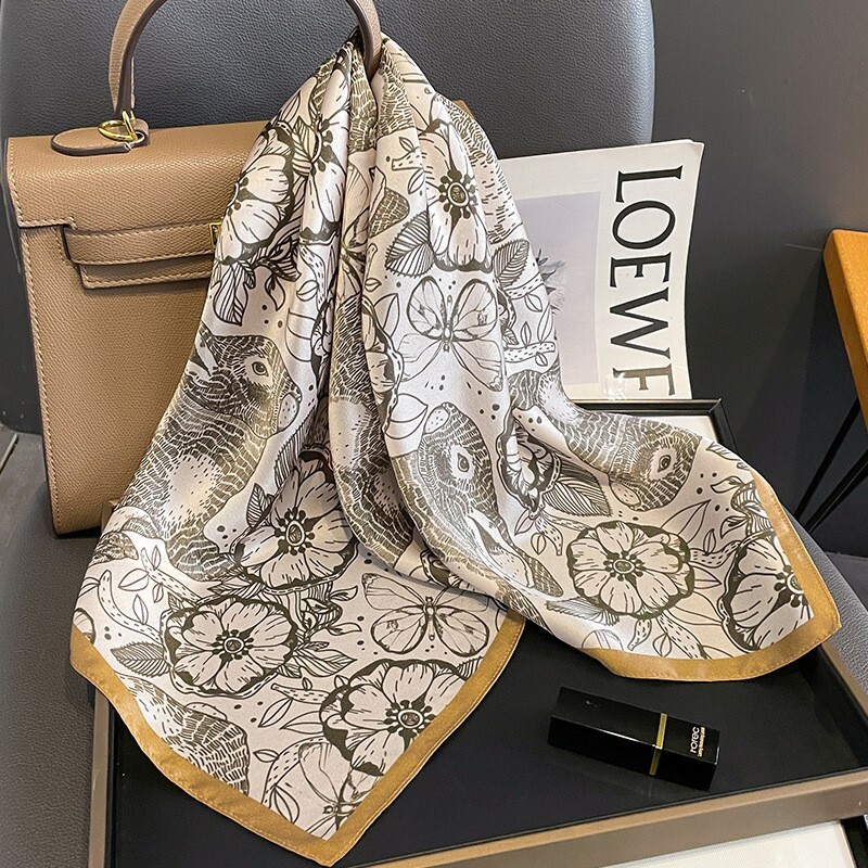 100% Mulberry Silk Square Scarf Women Neckerchief Wrap Brown White Flower 68*68