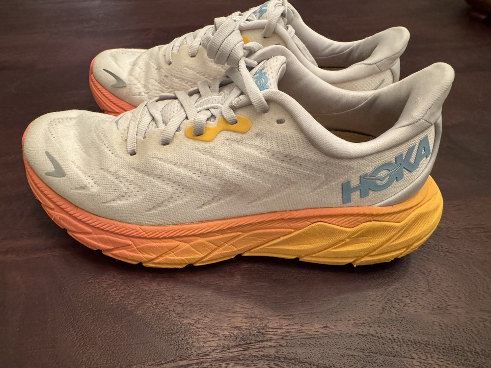 Hoka One One Arahi 6 Women's Size 7 B (Medium) Running Shoes White