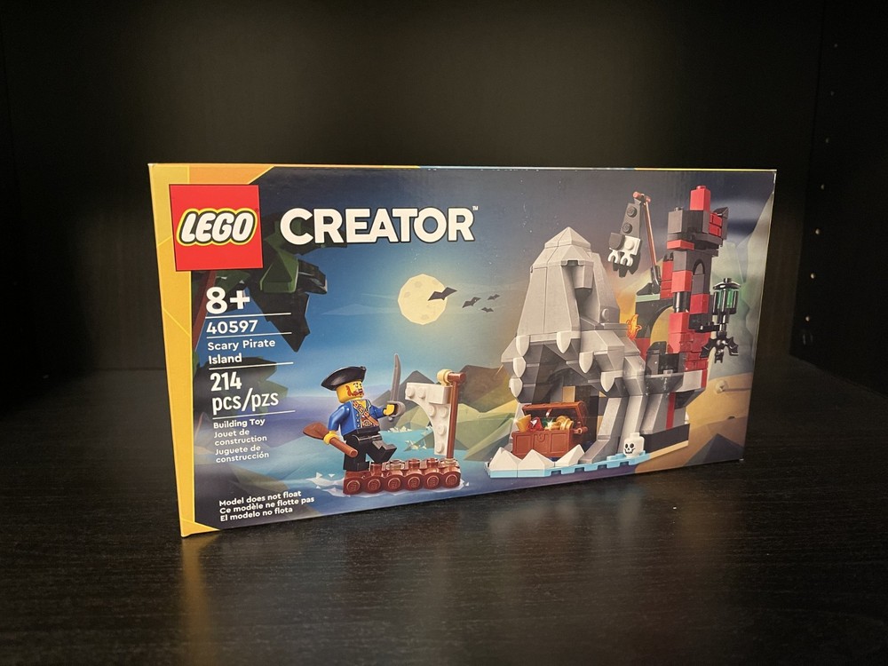 LEGO Icons: Blacktron Cruiser (40580)