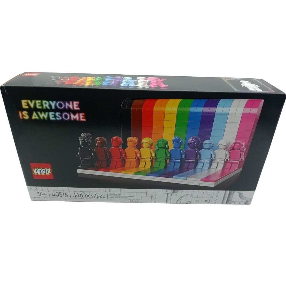 LEGO Everyone Is Awesome 40516 Set New Sealed 346 Pieces 11 Minifigures