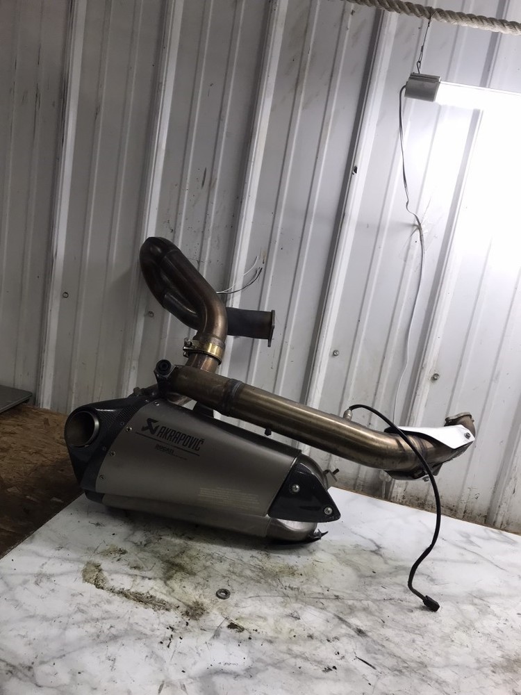 24 Ducati Panigale V2 955 Akrapovic Muffler Exhaust