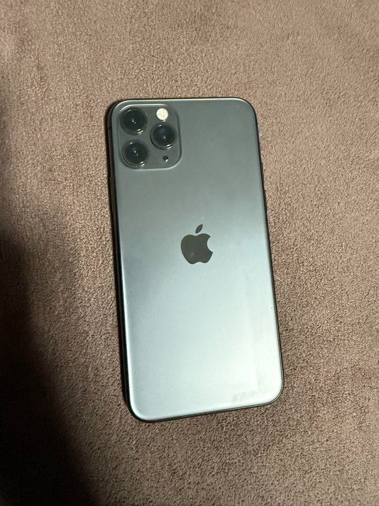 Apple iPhone 11 pro space gray 256GB SIM free battery level 63%