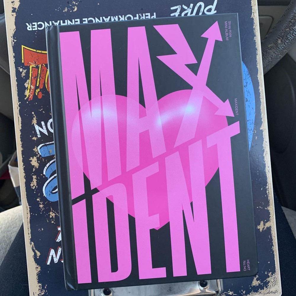 Stray Kids Maxident Album