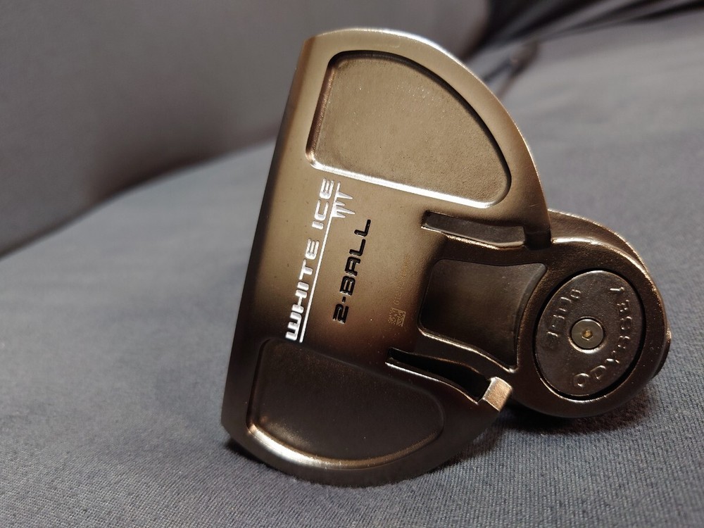 Odyssey White Ice 2 Ball 34 Inch Putter in Superb Condition