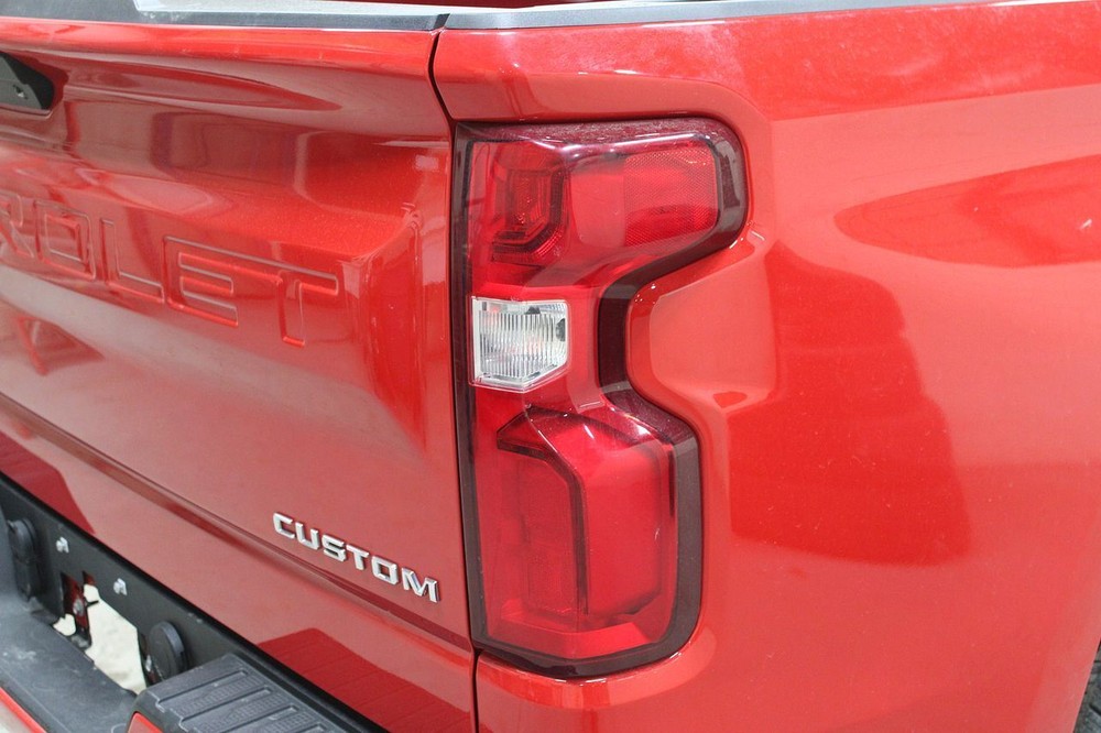 Passenger Tail Light Assembly with Box for 19-23 Silverado 1500 Pickup 2975588