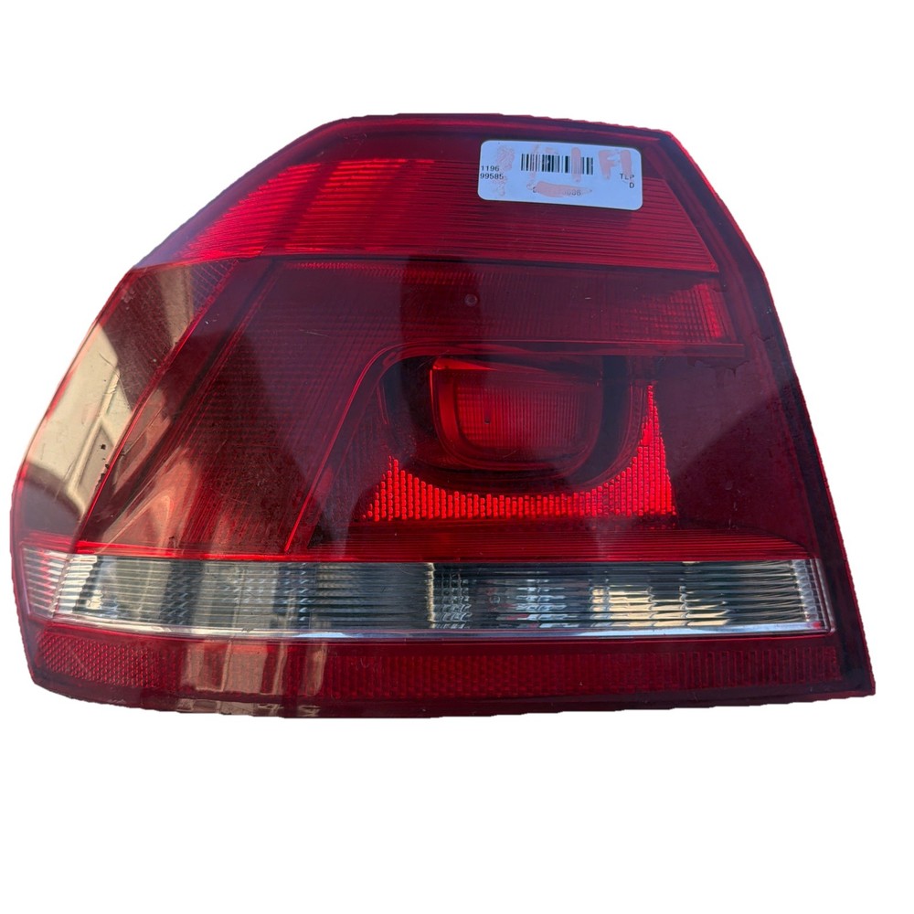 2012-2015 VW Passat Left Driver Side Outer Tail Light LH OEM 561-945-095-H