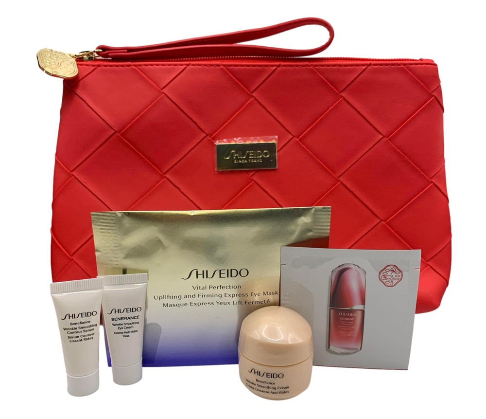 Shiseido 6 Piece Wrinkle Smoothing Travel Set & Cosmetic Bag