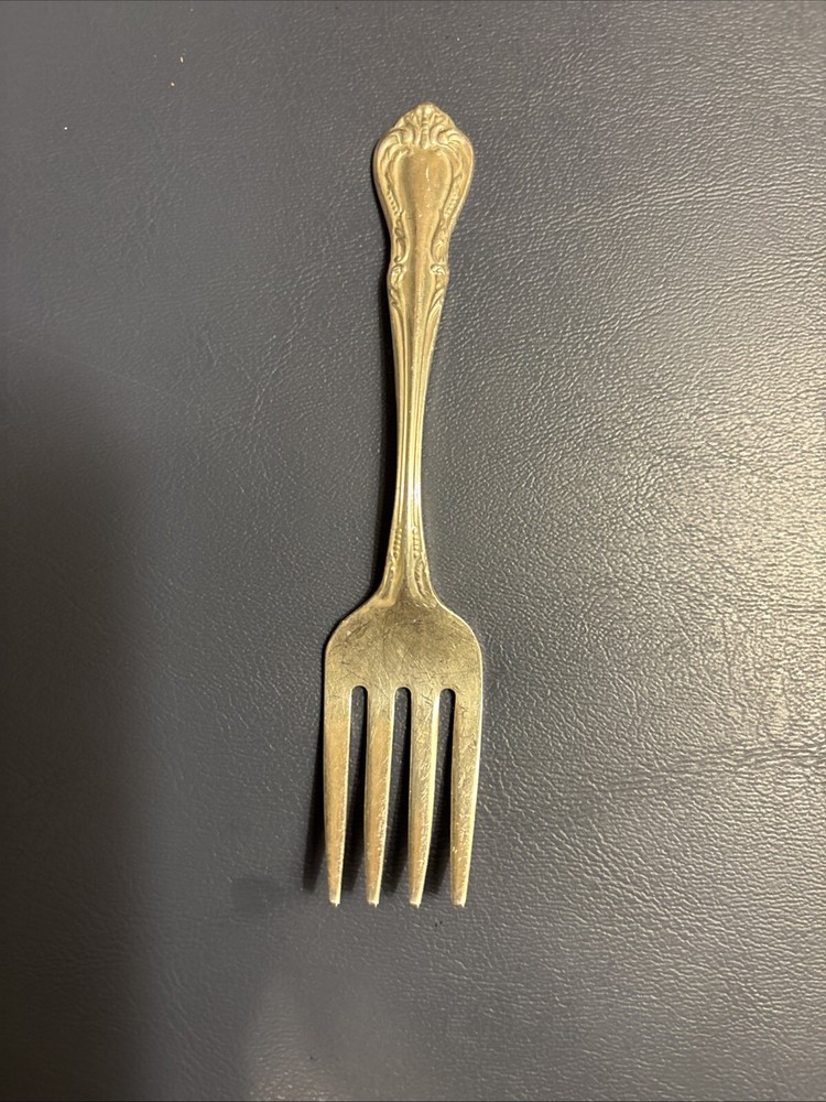 Wm Rogers Oneida Silver plate Infant Fork 4 1/8”