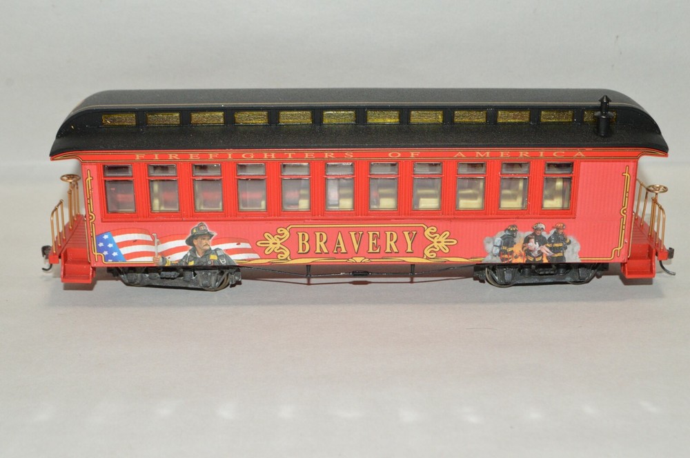 On30 scale Hawthorne Village Fire Fighters Express BRAVERY passenger car train