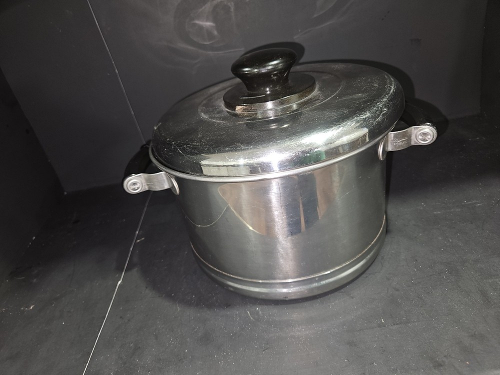 Vintage Lifetime Stainless Steel 3Qt Cooking Pot Dutch Oven with Lid and Handles