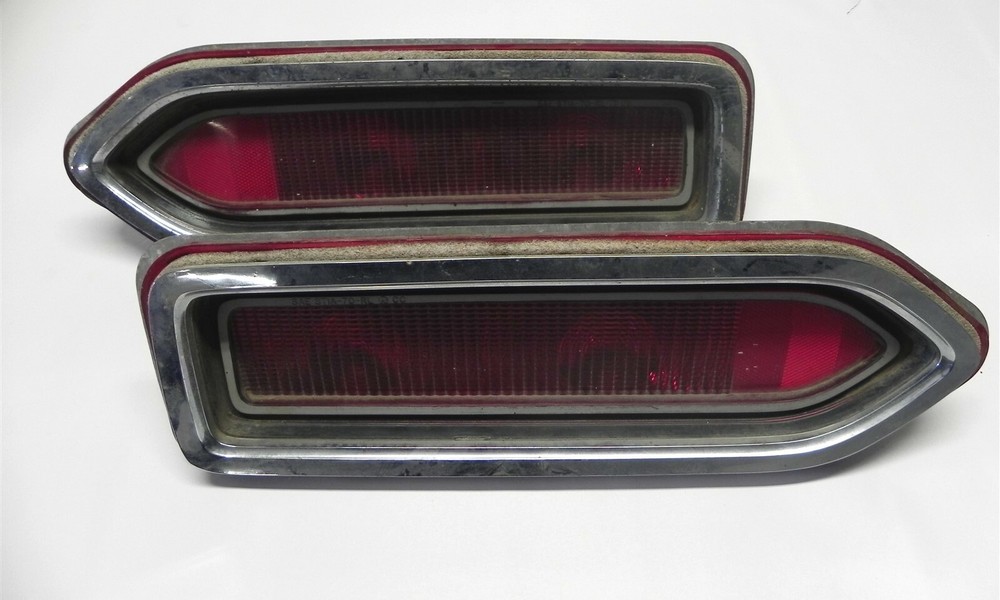 1970 Plymouth Satellite Belvedere Tail Light Lens Assembly Mopar 3403245