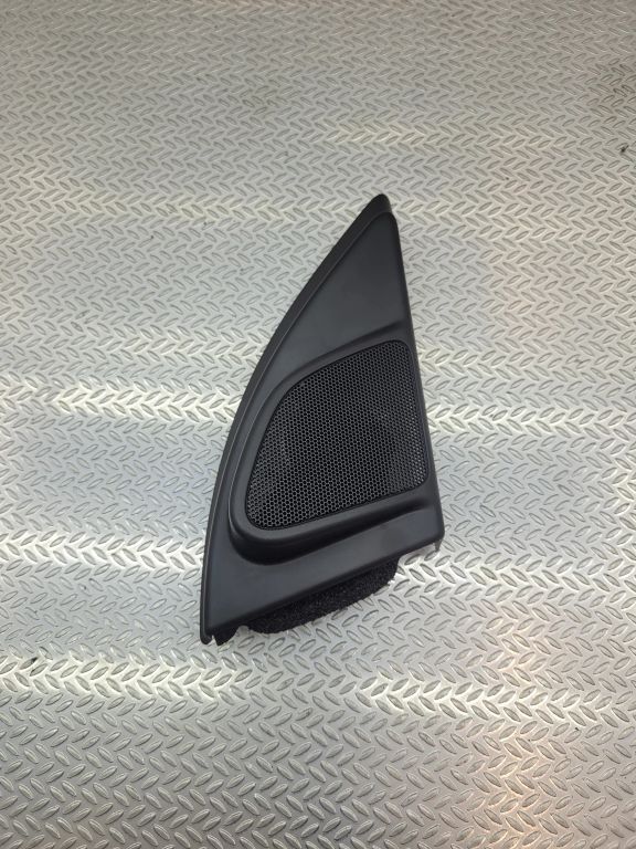 Volvo XC60 2012 Diesel Right Front Door Speaker OEM 30781068