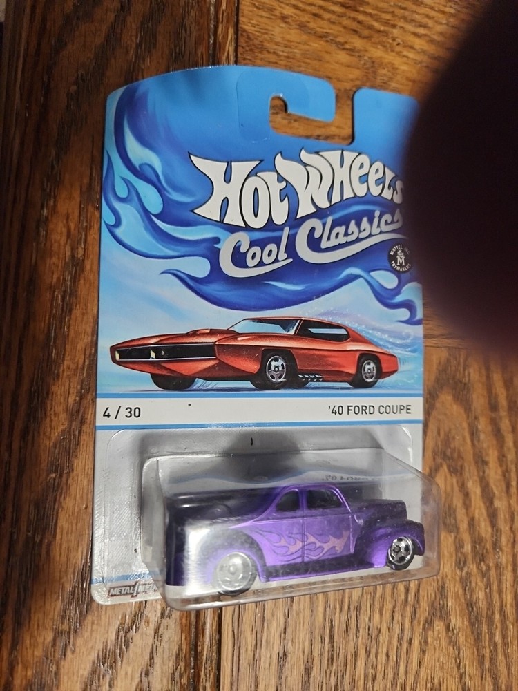 Hot Wheels 2014 cool classics 4 of 30 40 ford coupe purple