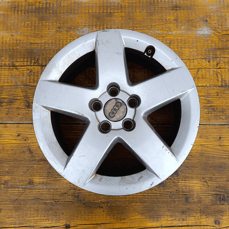 8L0601025DZ33 Disco ruota post. in lega SX AUDI A3 (8L) 1.6 (75Kw) Ber.