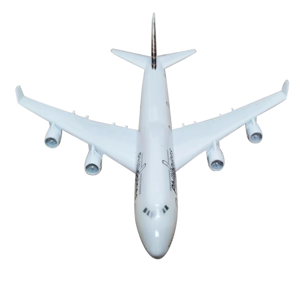 Diecast Alloy 1/350 Philippine Air Airlines B747 Airplane Model Plane Toy Decor