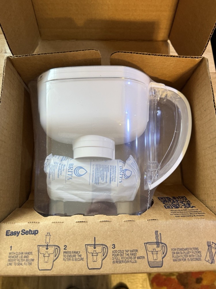 New Sealed Brita Metro 6 Cup Pitcher + Filter Ultra White Smart light Indicator