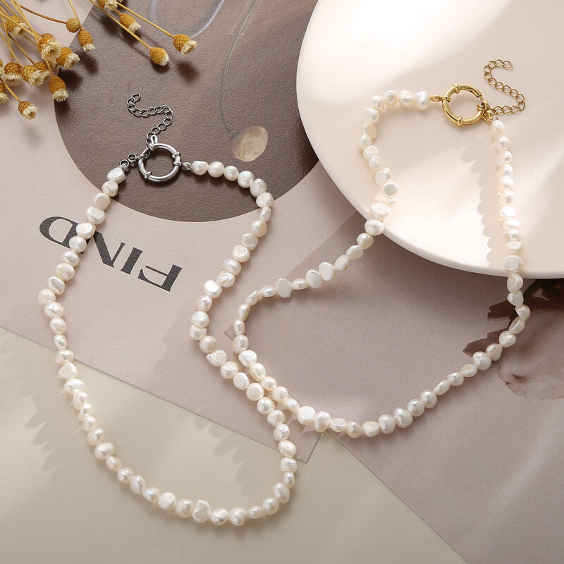 Vintage Baroque pearl necklace titanium steel round buckle collarbone chain