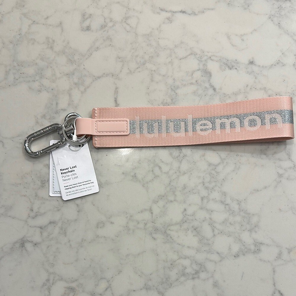 Lululemon Never Lost Keychain in Pink Mist Silver NWT