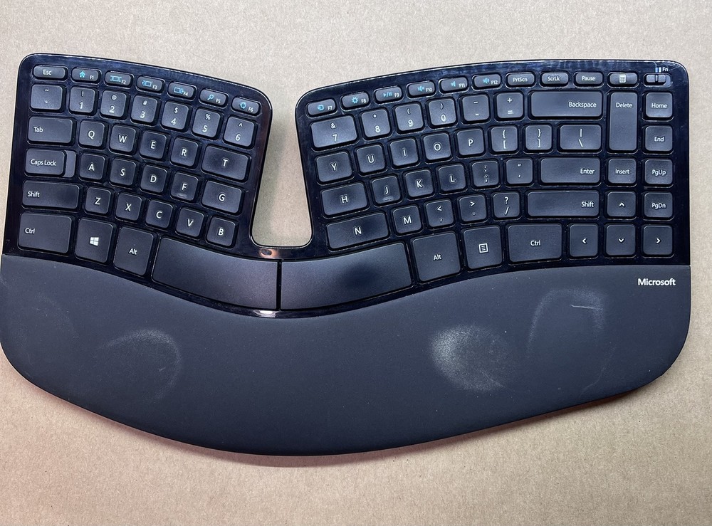 Microsoft Sculpt Ergonomic Wireless Keyboard 1559 - No Dongle Included
