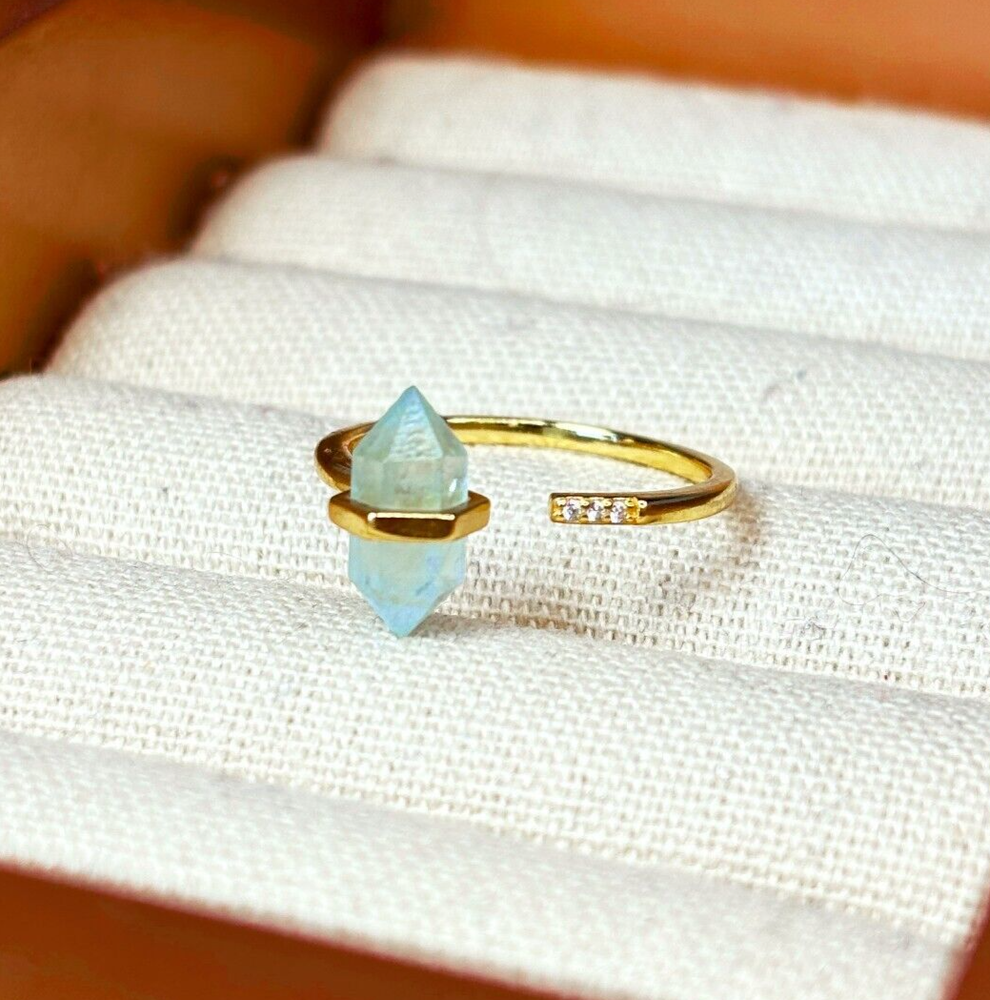 Aquamarine Crystal Point Ring – March Birthstone – Hexagonal Crystal Wand Ring