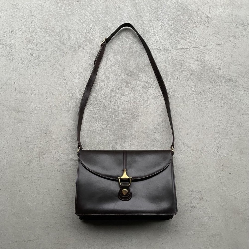 GUCCI Brown Leather Shoulder Bag Authentic Model G06081121