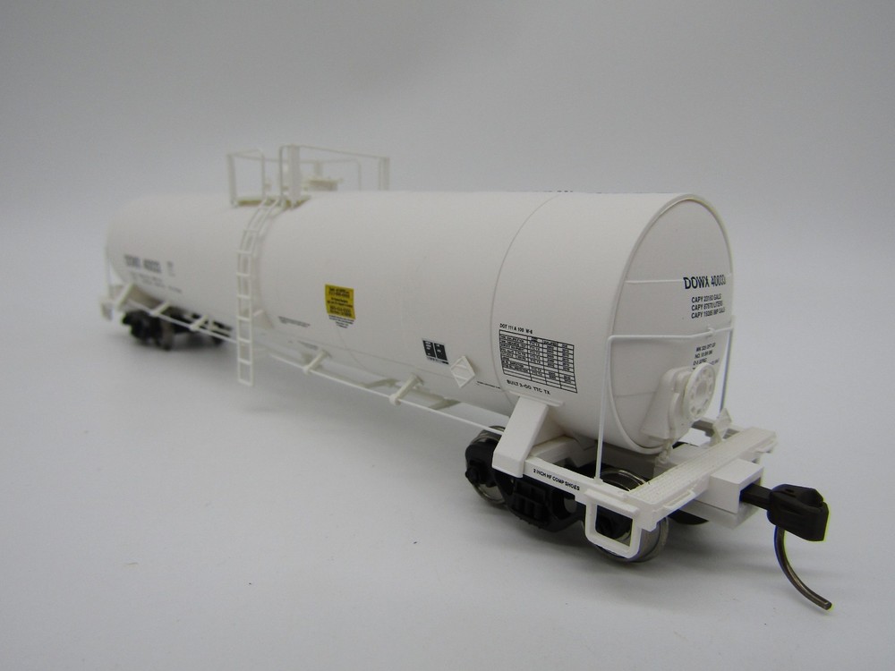 Atlas HO ACF 23,500 Gallon Tank Car - DOWX (Dow Chemical) 40033