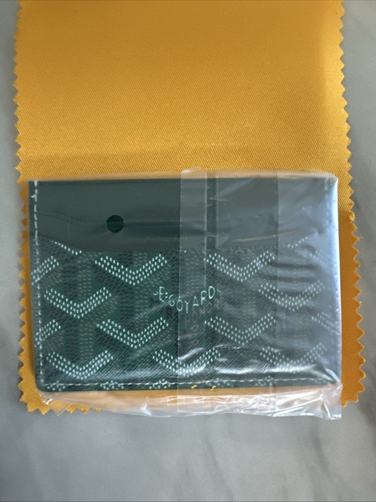 Slim RFID Blocking Mens Leather Wallet