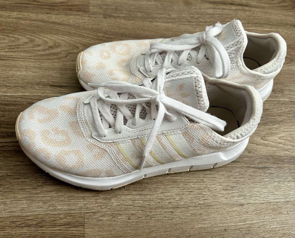 Adidas Swift Run x Leopard - Halo Ivory' Women's Shoes White 8