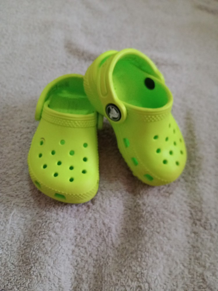 Crocs Size 4 Child 206990