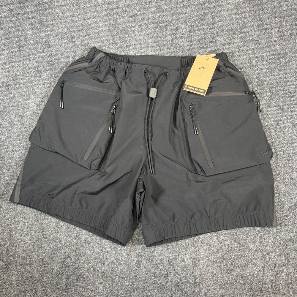 Nike Tech Super Lightweight Cargo Shorts Black Men’s Size Small HJ2946-010 NWT