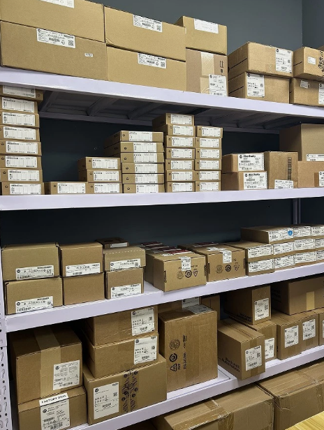 Allen Bradley New Original Touch screen 2711-K10G20 UPS or DHL fast delivery