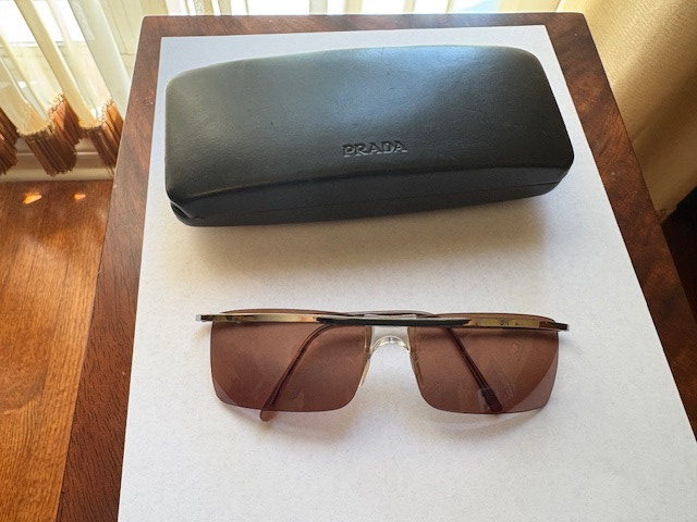 PRADA Sunglasses Model 51-19-137 Stylish Designer Shades