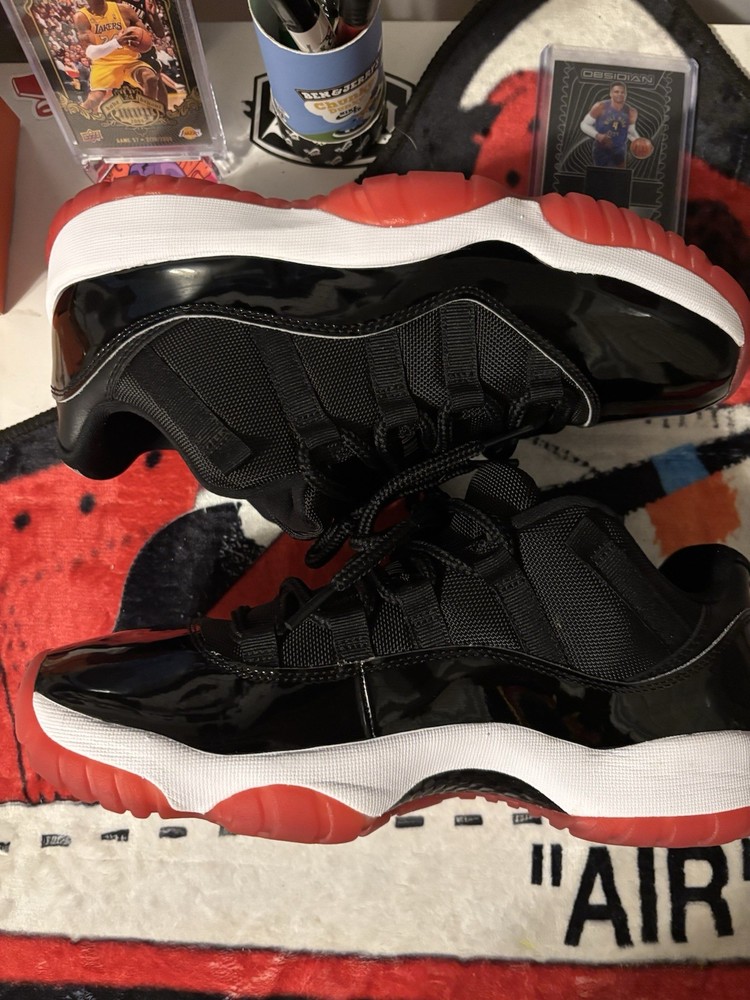 Jordan 11 Retro Low Bred Men’s Size 9