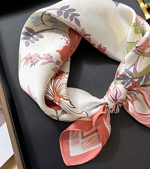100% Mulberry Silk Square Scarf for Women 53x53cm Fashion Printed Shawl
