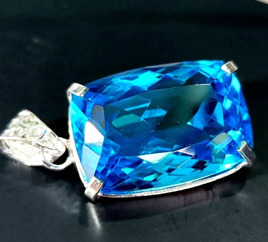 Natural Blue Topaz 100+ Ct Cushion Cut 925 Sterling Silver Pendant Gemstone Jewelry