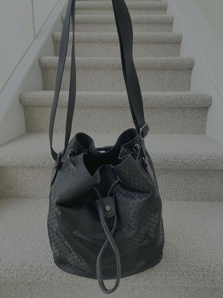 Lululemon Athletica Drawstring Bucket Crossbody Bag 5L
