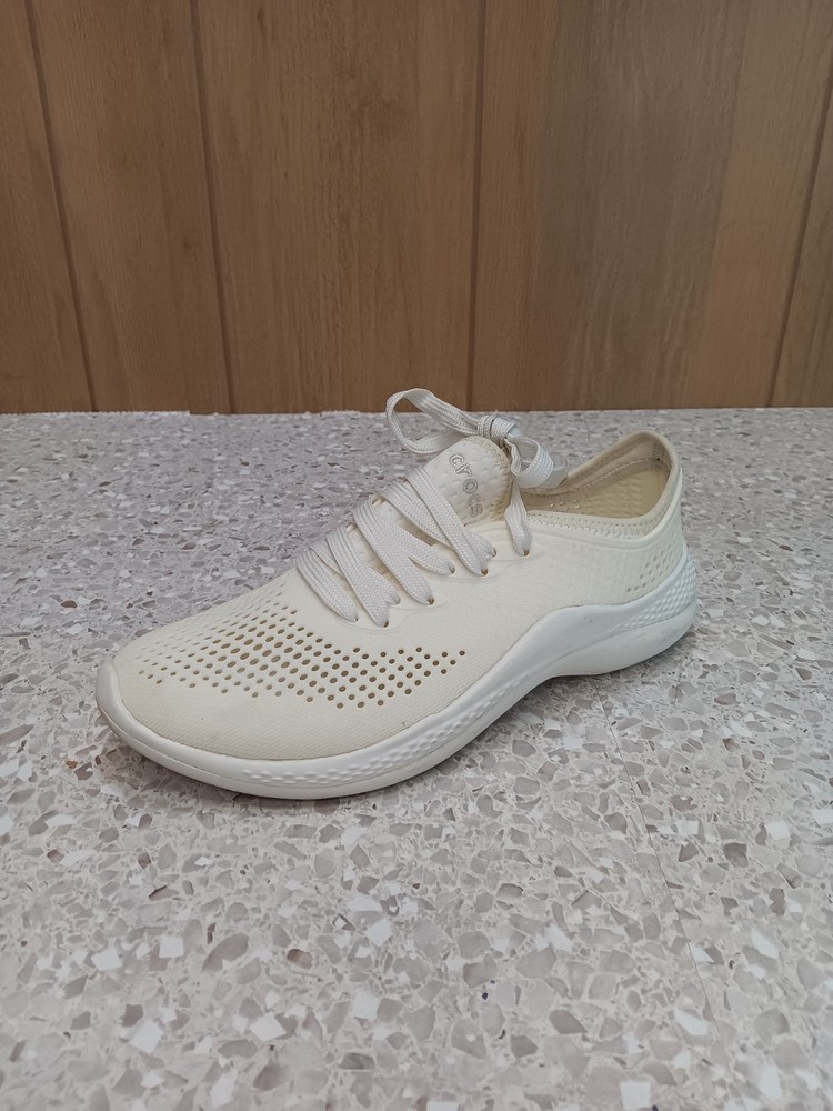 Crocs LiteRide Pacer Sneakers Women’s US 6 Off White Lace-Up Comfort Shoes