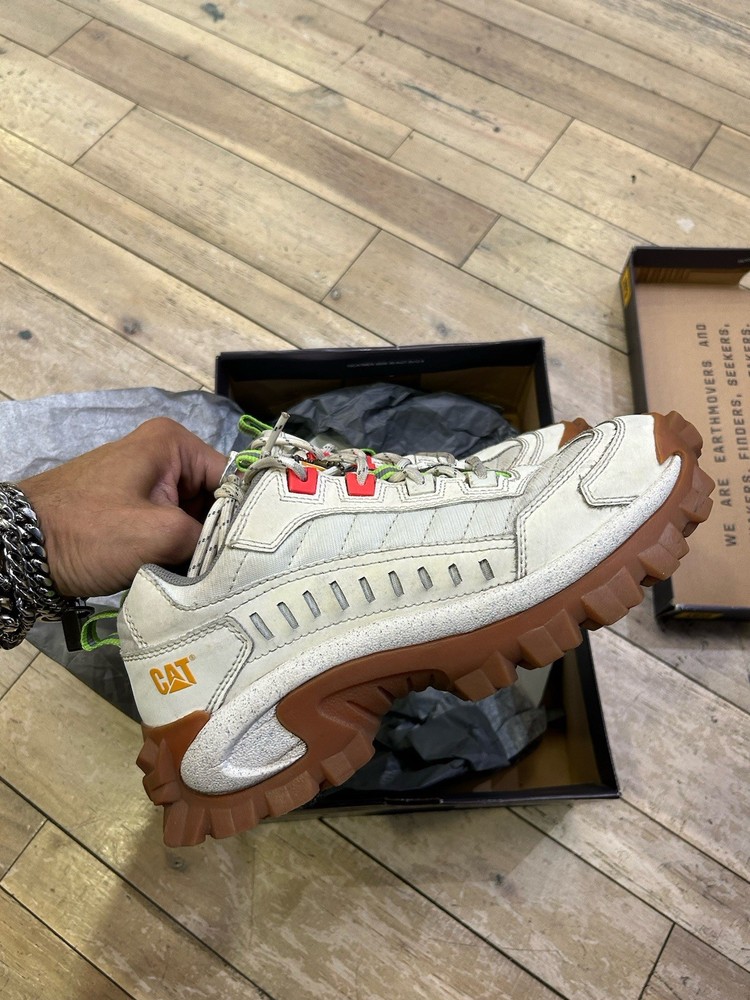 Size 10 M - 11.5 W- Cat footwear intruder shoes - Tan