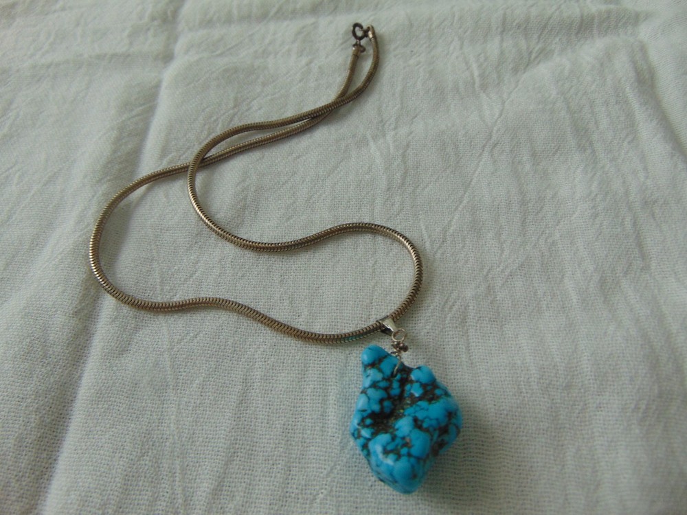 vintage silver plated snake chain Turquoise nugget pendant necklace